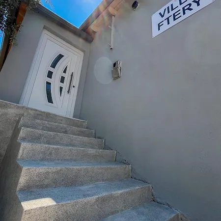 Ftery Semesterbostad